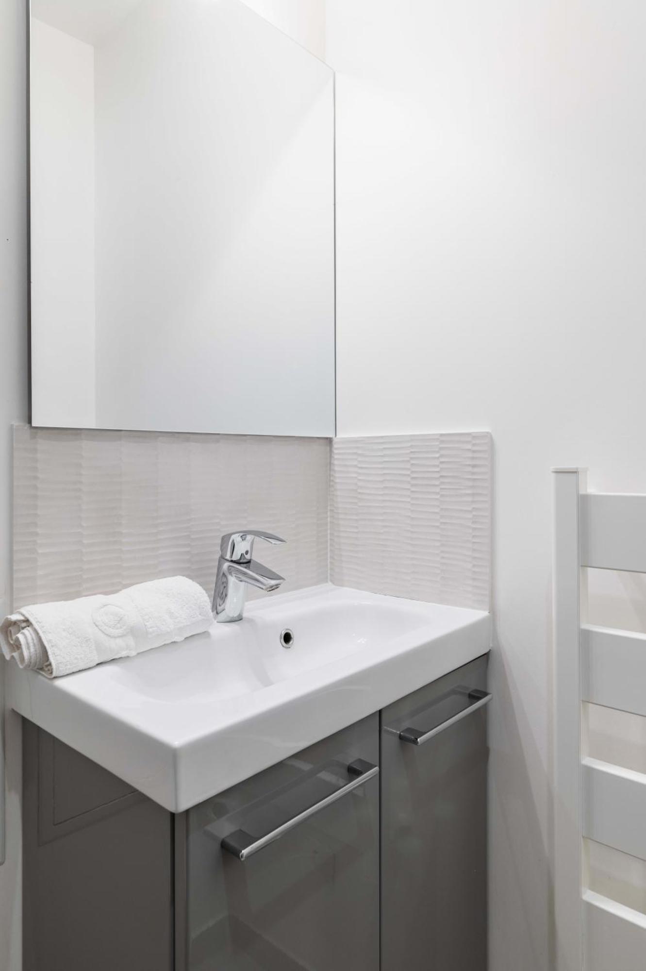 דירות 2 Pieces Renovee A Neuf Paris 5 - 4P - Flat-Guest מראה חיצוני תמונה